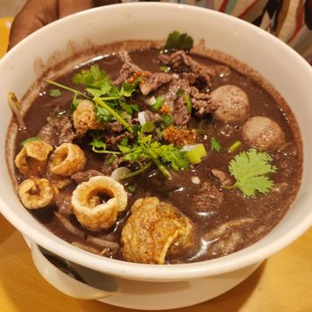 Yai's On Vermont - Beef and meatball noodle soup - Thai Near Me - Los Angeles, California