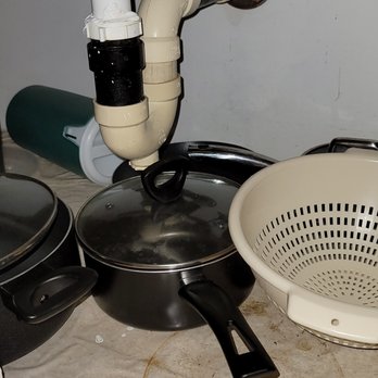 Blackbeard's Lodge - Blackbeard's Lodge Filthy Kitchen - Hotels Near Me - Ocracoke, North Carolina