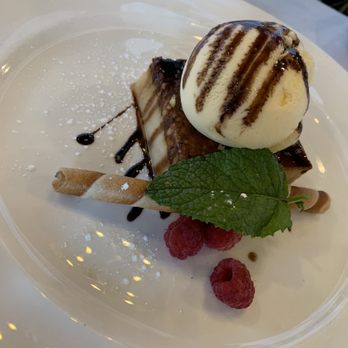 Cafe Istanbul - Vanilla custard - Turkish Near Me - Chicago, Illinois