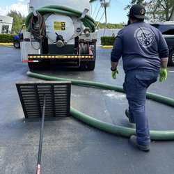 Day & Night Septic & Grease Trap - Septic pump truck