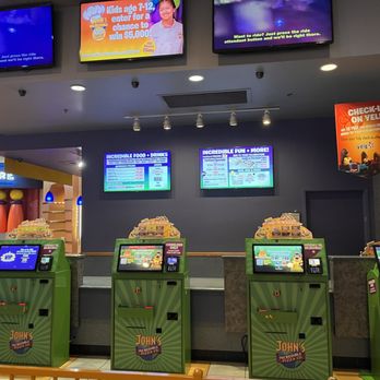 John's Incredible Pizza - Riverside - Arcades Near Me - Riverside, California