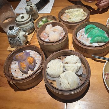 Han Palace - Different kinds of dim sum- scallop, pork & scallions, minced shrimp, steamed pork bun - Dim Sum Near Me - Washington, DC, District of Columbia