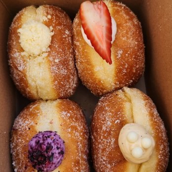The Flour Box - Vanilla Bean Strawberry cream Blueberry Cheesecake Coffee Salted Caramel - Bakeries Near Me - Seattle, Washington The Flour Box - Vanilla Bean Strawberry cream Blueberry Cheesecake Coffee Salted Caramel - Bakeries Near Me - Seattle, Washington