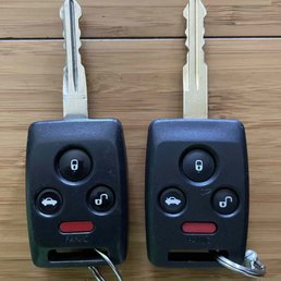 Old (L) and new (R) keys. Old (L) and new (R) keys.