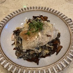 Nuovo Giorno Italian Bistro - Porcini Linguini w/chicken. .