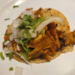 Taquería El Califa - Taco Al Pastor
