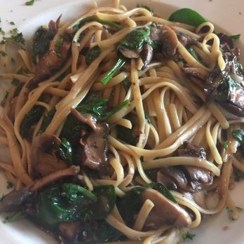 Rosedale Brick Oven - Mushroom Medley Linguine (no chicken)...delicious!!! - Italian Near Me - Naples, Florida Rosedale Brick Oven - Mushroom Medley Linguine (no chicken)...delicious!!! - Italian Near Me - Naples, Florida