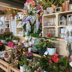 Freson Bros - Flower stand.