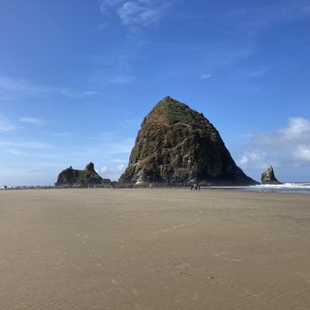 Haystack Rock - Haystack Rock at low tide. - Landmarks & Historical Buildings Near Me - Cannon Beach, Oregon Haystack Rock - Haystack Rock at low tide. - Landmarks & Historical Buildings Near Me - Cannon Beach, Oregon