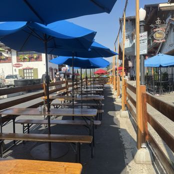 Ludwig's - Outside dining area - German Near Me - Leavenworth, Washington Ludwig's - Outside dining area - German Near Me - Leavenworth, Washington
