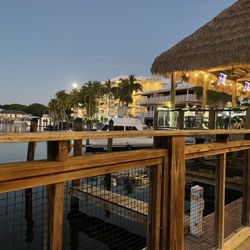 Skipper's Dockside - Outside scenes
