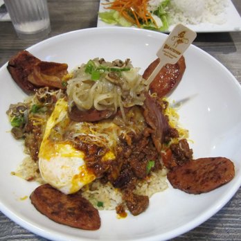 Da Kitchen Maui - Notorious B.I.G. loco moco - Hawaiian Near Me - Kihei, Hawaii Da Kitchen Maui - Notorious B.I.G. loco moco - Hawaiian Near Me - Kihei, Hawaii