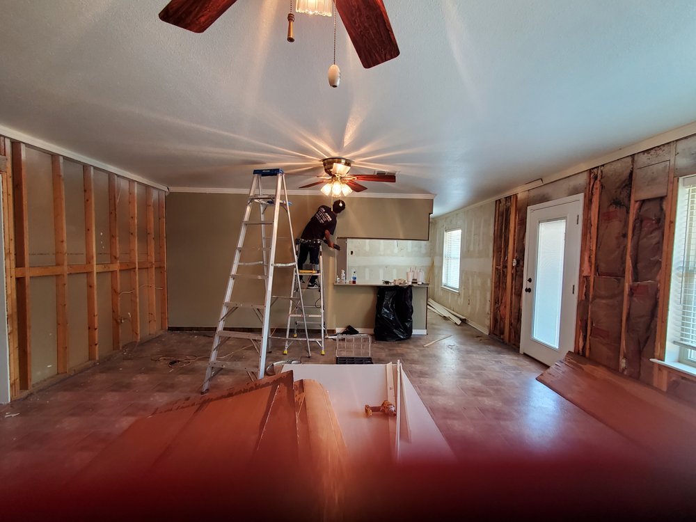 Slide of Flores Gamez Construction