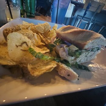 Locals Public House - Chicken breast sandwich - Sports Bars Near Me - Riverside, California Locals Public House - Chicken breast sandwich - Sports Bars Near Me - Riverside, California