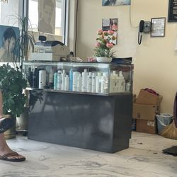 Mary's Barber & Stylist