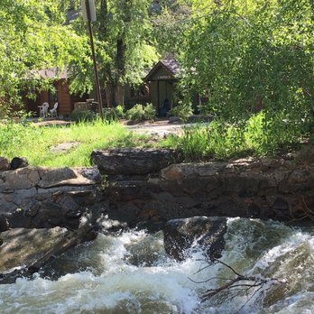 This Mountain Life - This Mountain Life sits along the beautiful Big Thompson River - Vacation Rentals Near Me - Estes Park, Colorado