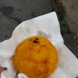 Las Ricas Alcapurrias De Mary Tere y Mucho Más - This was by far the best. Yum!