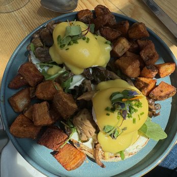 Monk Cafe - Bénédictines Ville-Émard - Benny Émard village. - Cafes Near Me - Montreal, Quebec