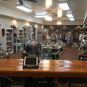 Breezeway Gifts - Accessories Near Me - Groveland, California Breezeway Gifts - Accessories Near Me - Groveland, California