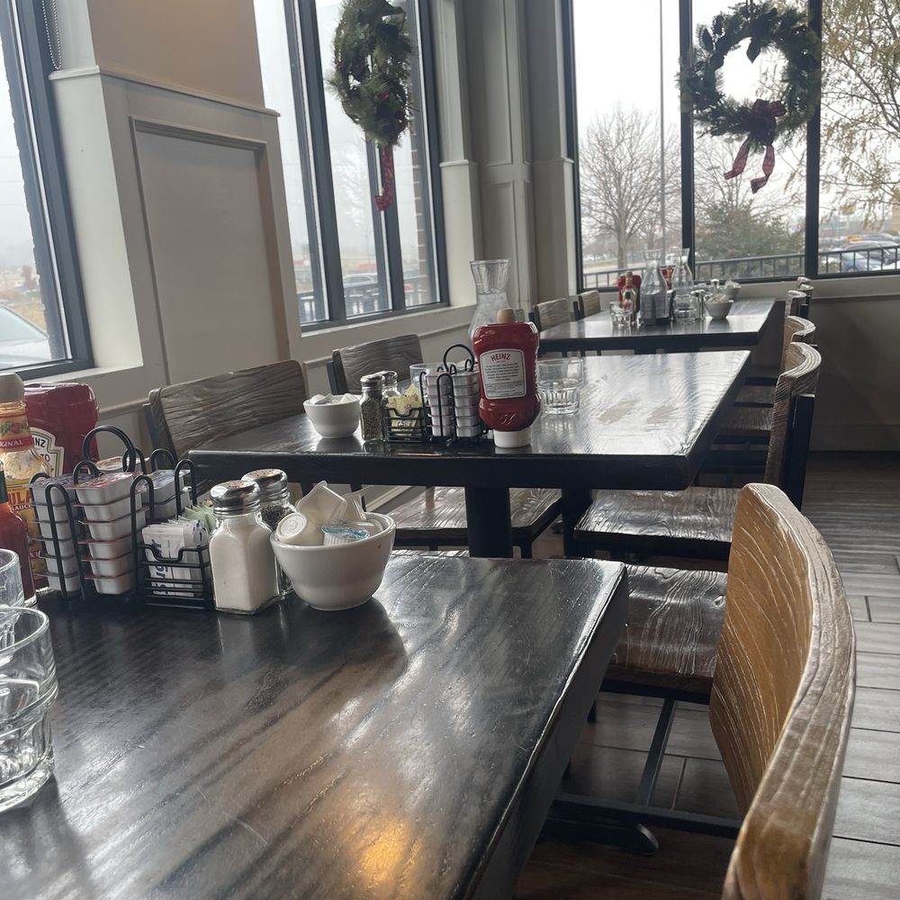 Le Peep - Aksarben Pointe - Inside - Breakfast & Brunch Near Me - Omaha, Nebraska Le Peep - Aksarben Pointe - Inside - Breakfast & Brunch Near Me - Omaha, Nebraska