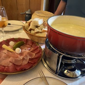 Raclette Stube - Founde - Fondue Near Me - Zürich, ZH Raclette Stube - Founde - Fondue Near Me - Zürich, ZH