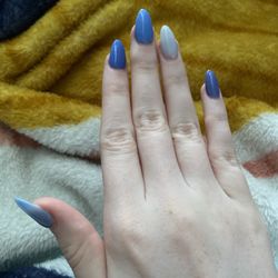 Emma's Nails