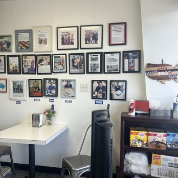 Bonnie's Donuts - Seating Area - Donuts Near Me - League City, Texas