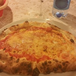 Antica Pizzeria Ciro - Calzone with ricotta and circoli(pork rind)