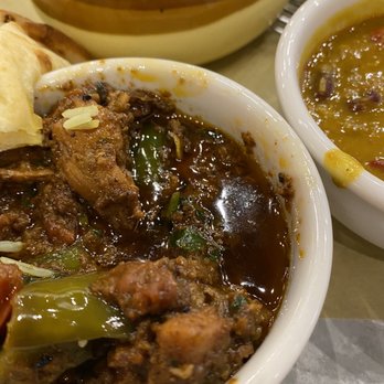 Curry Up Now - Very oily chicken kadhai - Indian Near Me - Atlanta, Georgia