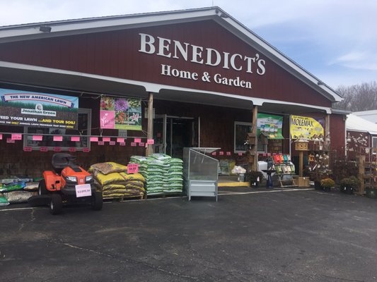 BENEDICT’S HOME & GARDEN - 480 Purdy Hill Rd, Monroe, Connecticut - 34