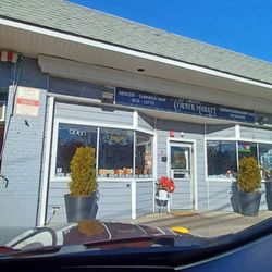 Lordship Corner Market - Front entrance