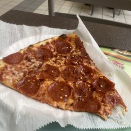 pepperoni pizza slice