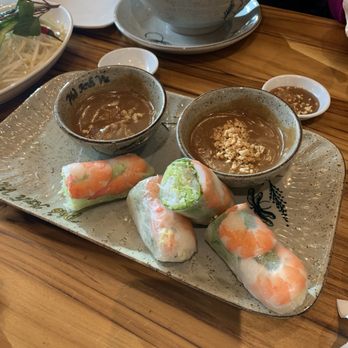 Pho Anh Vu - This came with 2 more half rolls. - Vietnamese Near Me - Toronto, Ontario
