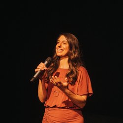 Speak To Inspire - Julia Kraft on stage