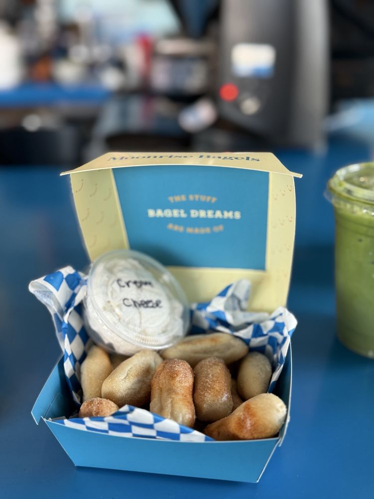 Food from Moonrise Bagels