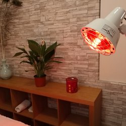 Salon Tuina - Soin complété par la chaleur avec lampe infrarouge