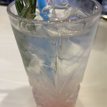 Narwhal's Crafted - Mocktail with blueberry and lavender - Lounges Near Me - Chesterfield, Missouri