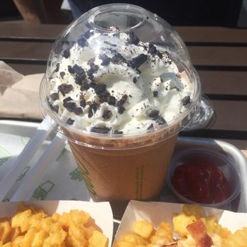 Shake Shack Tysons Corner - Burgers Near Me - McLean, Virginia Shake Shack Tysons Corner - Burgers Near Me - McLean, Virginia