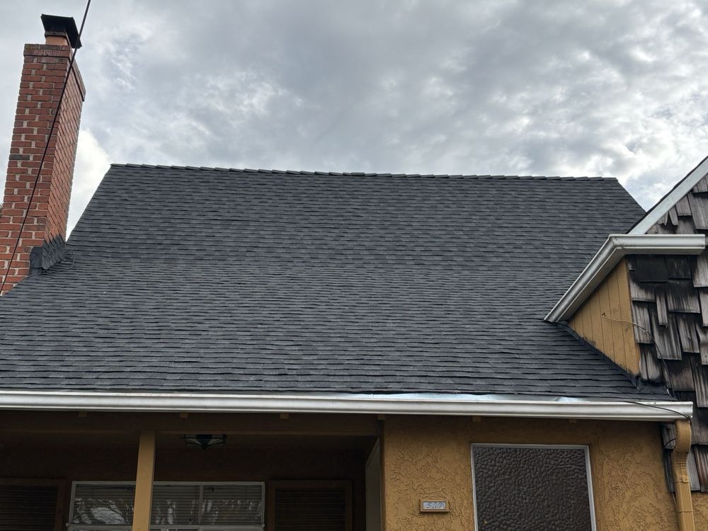 Slide of Maciel Roofing Construction