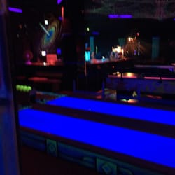 3D Schwarzlicht Minigolf