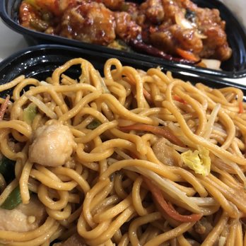 China One - Chicken lo mein - Chinese Near Me - Wildomar, California China One - Chicken lo mein - Chinese Near Me - Wildomar, California