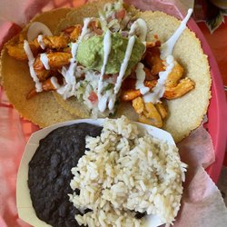 El El Frijoles - Lobster tacos