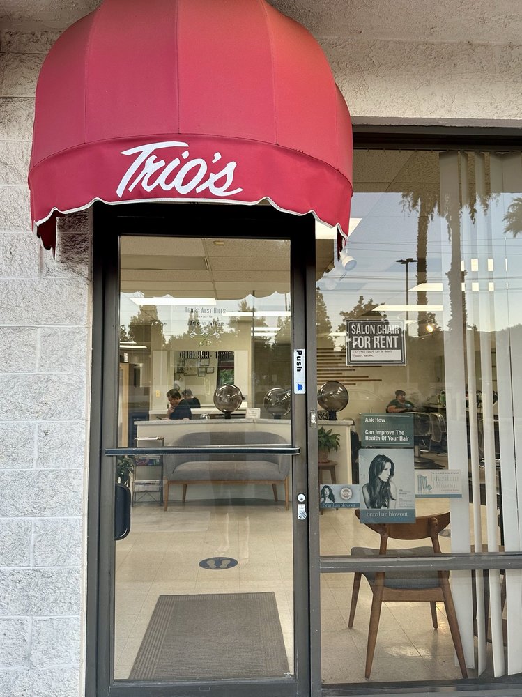 Trio's Hair Salon Logo