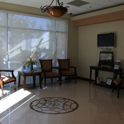 WAITING AREA DECOR.