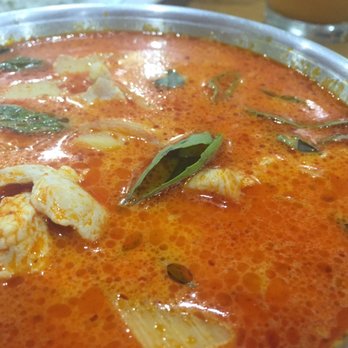 Sabaidee Cafe - Kaeng Phet-red curry, coconut milk, bamboo, carrot, and green pepper. - Thai Near Me - Murfreesboro, Tennessee