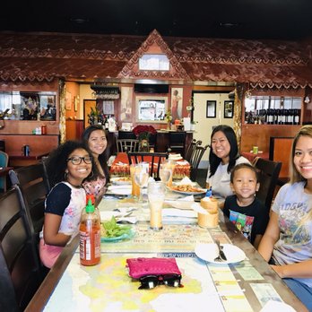 Thai & Lao Bistro - Large table in the center for big groups - Thai Near Me - Jacksonville, Florida Thai & Lao Bistro - Large table in the center for big groups - Thai Near Me - Jacksonville, Florida