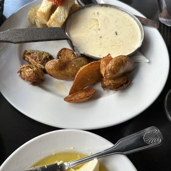 Foothills Milling - Truffle Fondue - New American Near Me - Maryville, Tennessee Foothills Milling - Truffle Fondue - New American Near Me - Maryville, Tennessee