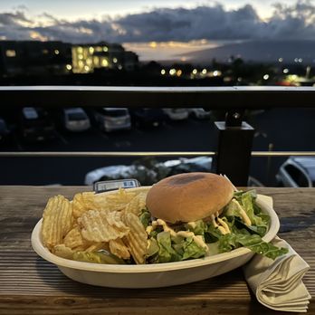 Upcountry Sausage - Smash burger - Breweries Near Me - Makawao, Hawaii Upcountry Sausage - Smash burger - Breweries Near Me - Makawao, Hawaii