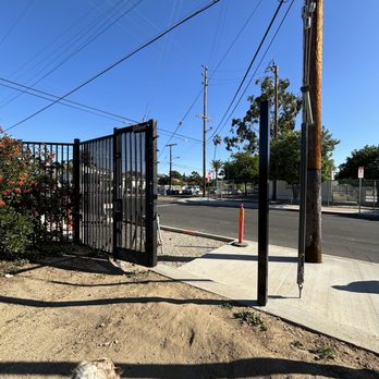 Sheldon Arleta Park - ** Dog friendly ** ** on leash ** Enter park at "gate" entrance at Wicks & Sharp. - Parks Near Me - Los Angeles, California Sheldon Arleta Park - ** Dog friendly ** ** on leash ** Enter park at "gate" entrance at Wicks & Sharp. - Parks Near Me - Los Angeles, California