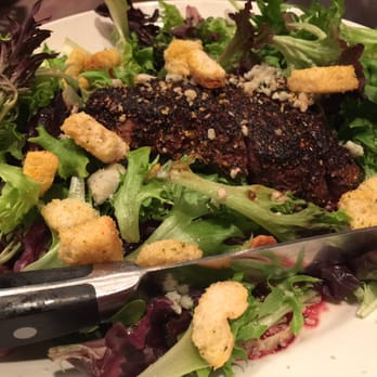 LongHorn Steakhouse - 7-Pepper Sirloin Steak Salad - Steakhouses Near Me - Beavercreek, Ohio